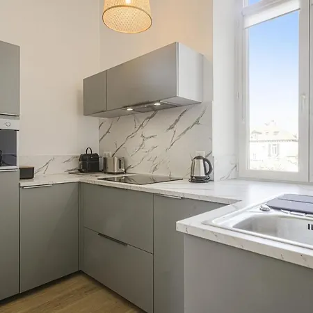 Marisca - Welkeys Apartament